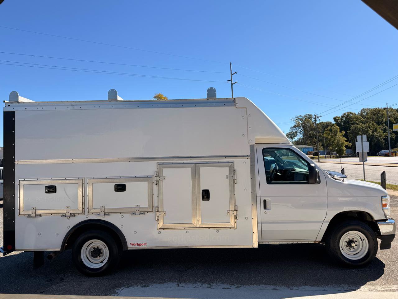 Used 2022 Ford E-350 and Econoline 350 Super Duty w/ Power Windows & Locks Group RWD image 6