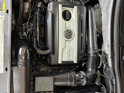 Used 2016 Volkswagen Tiguan S image 27