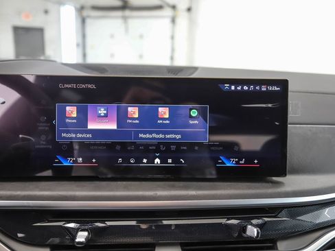 Used 2026 BMW X5 xDrive40i image 16