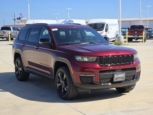 New 2025 Jeep Grand Cherokee L Limited w/ Black Appearance Package image 3