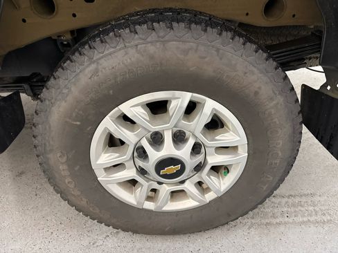 Certified 2025 Chevrolet Silverado 2500 LT w/ Convenience Package image 11