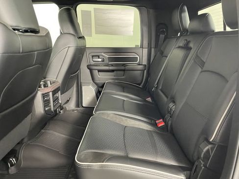 New 2026 RAM 2500 Laramie AWD/4WD image 10