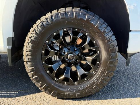 Used 2023 Chevrolet Silverado 1500 RST w/ Z71 Off-Road Package image 9