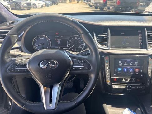 Used 2019 INFINITI QX50 Essential w/ Sensory Package AWD/4WD image 15