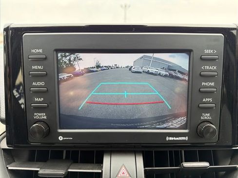 Used 2021 Toyota RAV4 XLE AWD/4WD image 13