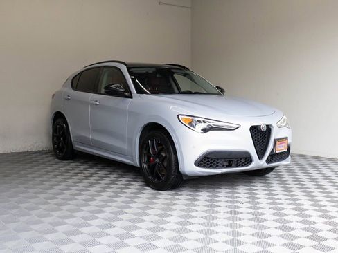 Used 2021 Alfa Romeo Stelvio Ti w/ Nero Edizione image 6