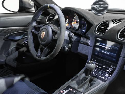 Used 2025 Porsche 718 Cayman GT4 RS RWD image 23