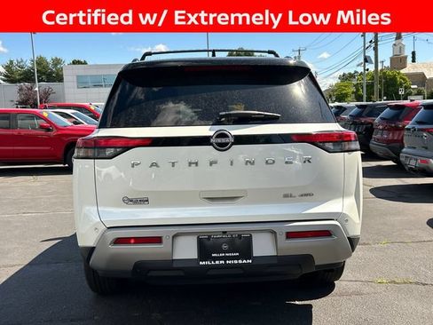 Certified 2023 Nissan Pathfinder SL AWD/4WD image 3