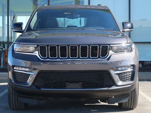 Used 2024 Jeep Grand Cherokee Limited 4xe image 2