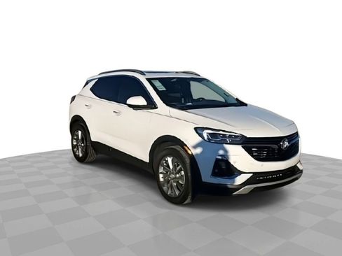 Used 2022 Buick Encore GX Essence w/ Advanced Technology Package image 2