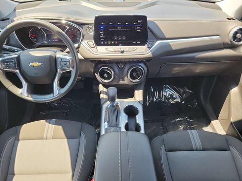 Used 2025 Chevrolet Blazer LT FWD image 10