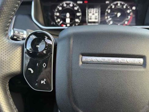 Used 2018 Land Rover Range Rover Sport HSE image 21