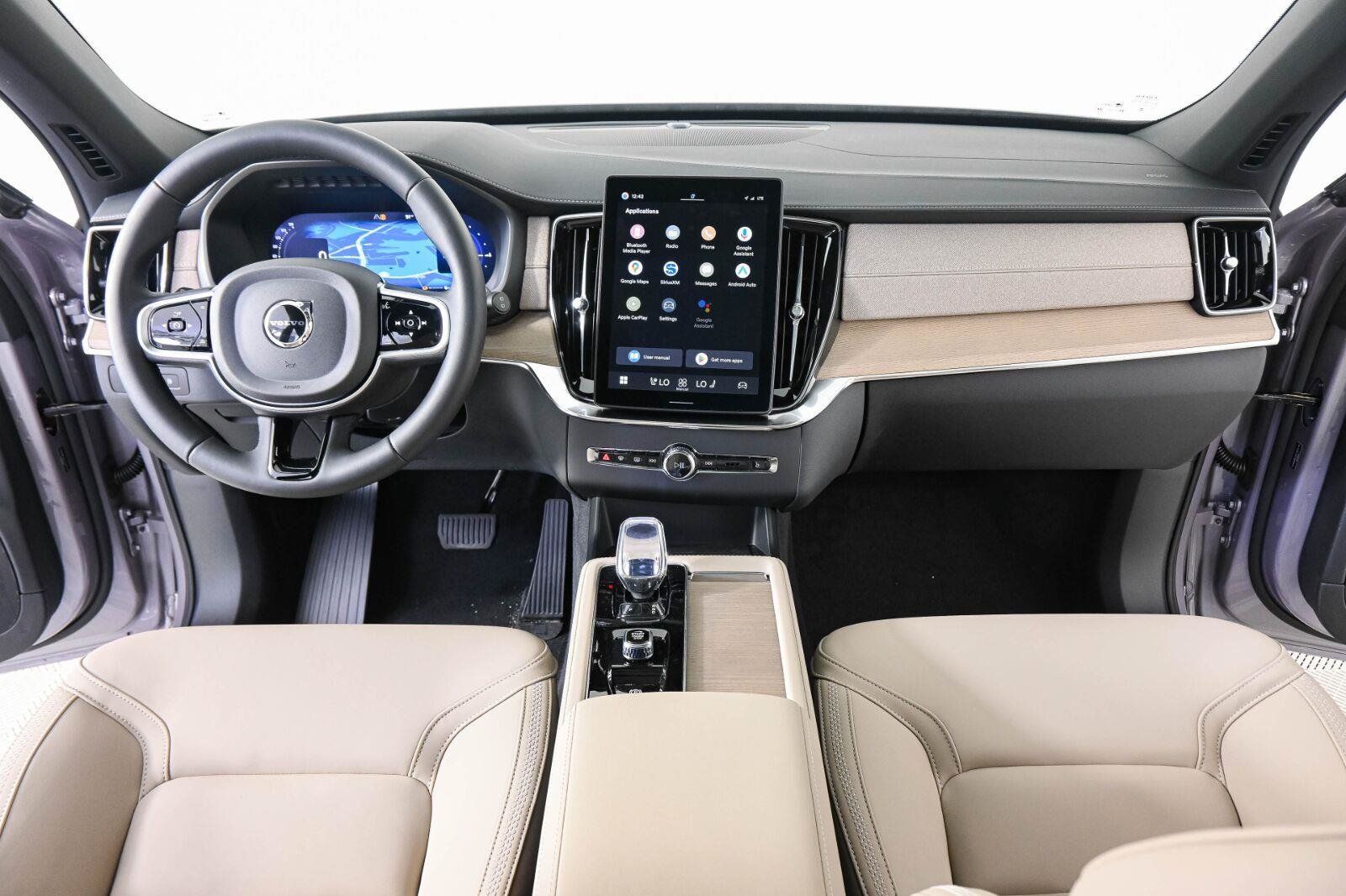 New 2026 Volvo XC90 T8 Core w/ Protection Package Premier AWD/4WD image 17