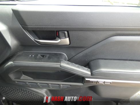 Used 2025 Toyota Tacoma TRD Sport AWD/4WD image 42