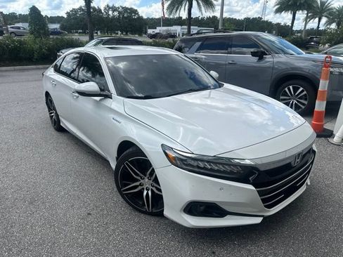 Used 2021 Honda Accord Touring image 2