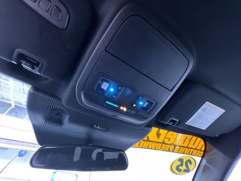 Used 2025 Ford Explorer ST-Line w/ ST-Line Street Pack AWD/4WD image 34