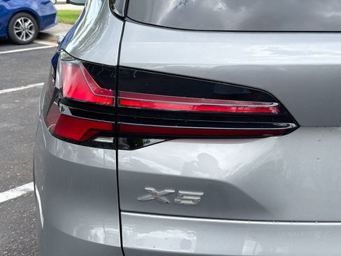 Certified 2025 BMW X5 xDrive50e image 11