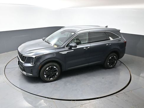 Used 2024 Kia Sorento S AWD/4WD image 43
