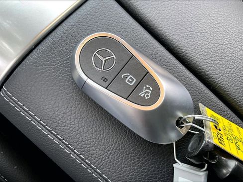 Used 2024 Mercedes-Benz C 300 C 300 image 13