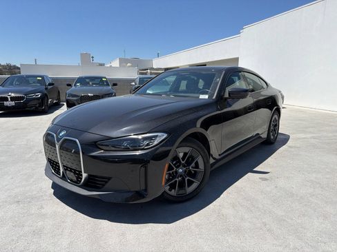 Certified 2023 BMW i4 eDrive40 RWD image 3