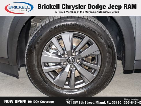 Used 2024 Nissan Pathfinder SV image 39