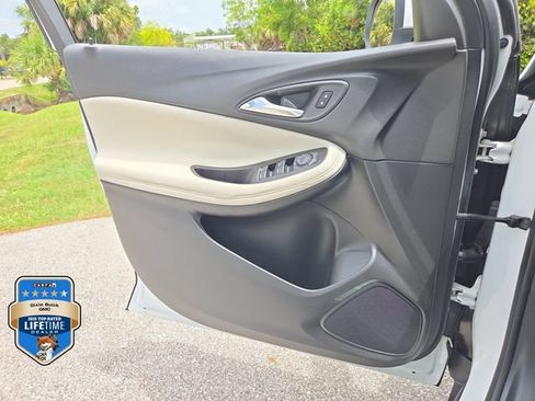 Certified 2023 Buick Encore GX Preferred FWD image 18