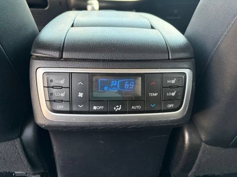 Used 2018 Toyota Highlander Limited Platinum AWD/4WD image 30