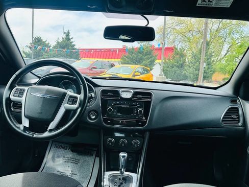 Used 2012 Chrysler 200 Touring image 9