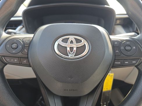 Used 2024 Toyota Corolla Cross L AWD/4WD image 24