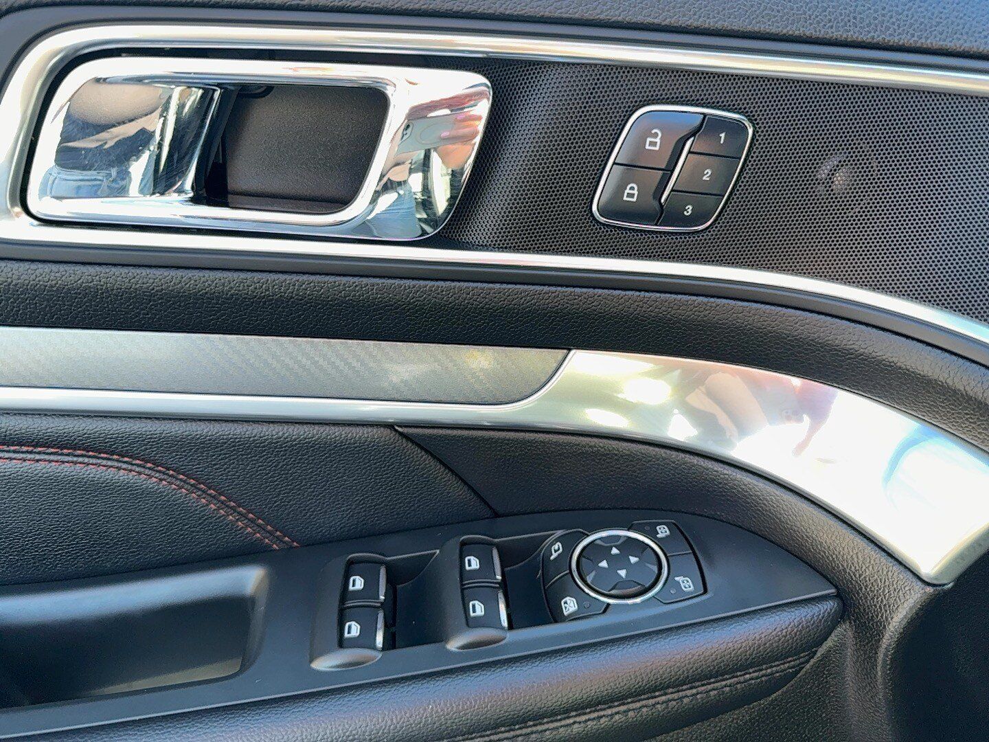 Used 2017 Ford Explorer Sport w/ Equipment Group 401A AWD/4WD image 21