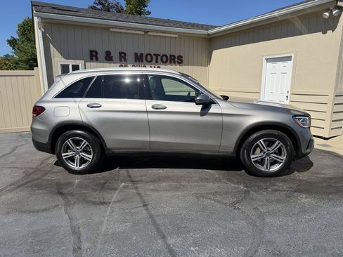 Used 2021 Mercedes-Benz GLC 300 4MATIC image 2