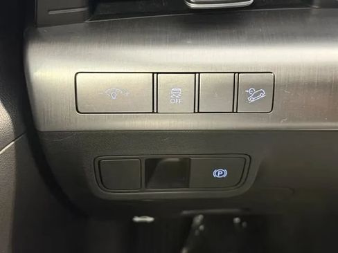 Used 2025 Hyundai Kona SEL AWD/4WD image 33