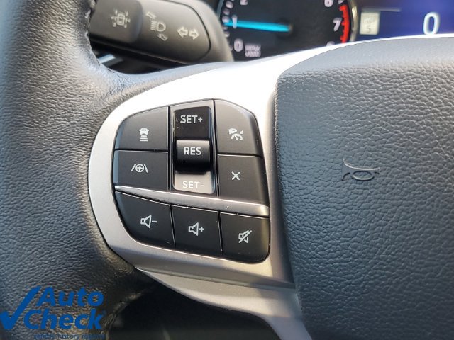 Used 2022 Ford Explorer XLT w/ Equipment Group 202A RWD image 22