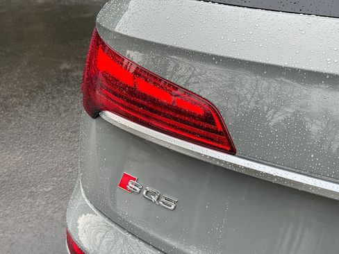 Used 2022 Audi SQ5 Premium Plus w/ Premium Plus Package image 38