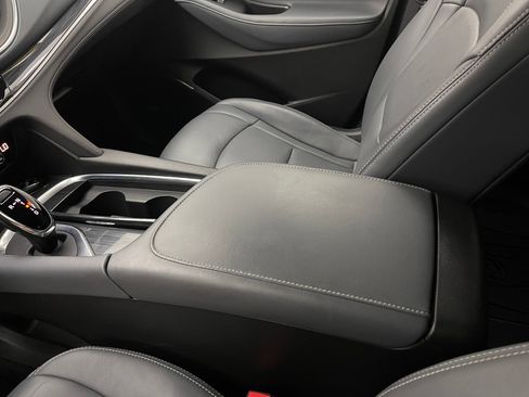 Used 2020 Buick Enclave Premium w/ Surround and Sites Package FWD image 32