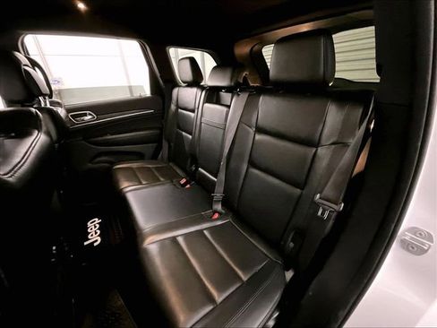 Used 2019 Jeep Grand Cherokee Limited AWD/4WD image 25