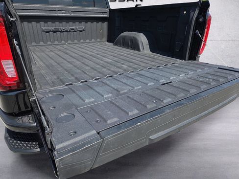 Used 2023 GMC Sierra 1500 Denali AWD/4WD image 9