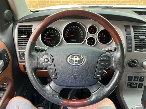 Used 2013 Toyota Sequoia Platinum image 14