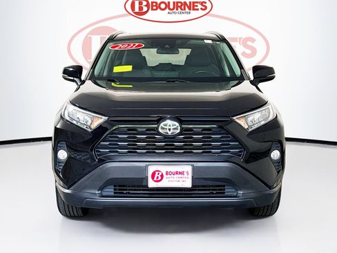 Used 2021 Toyota RAV4 XLE w/ Convenience Package AWD/4WD image 5