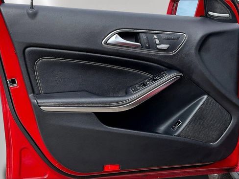 Used 2019 Mercedes-Benz GLA 250 4MATIC image 20