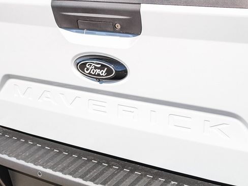 New 2025 Ford Maverick XLT w/ XLT Luxury Package image 10