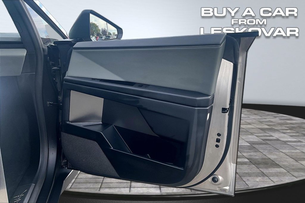 Used 2025 Tesla Cybertruck AWD Crew Cab image 24