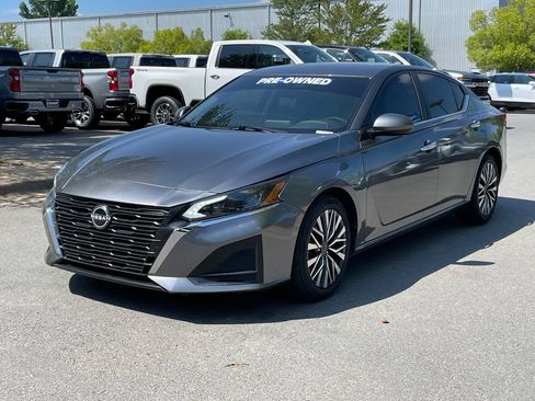 Used 2023 Nissan Altima 2.5 SV FWD image 3