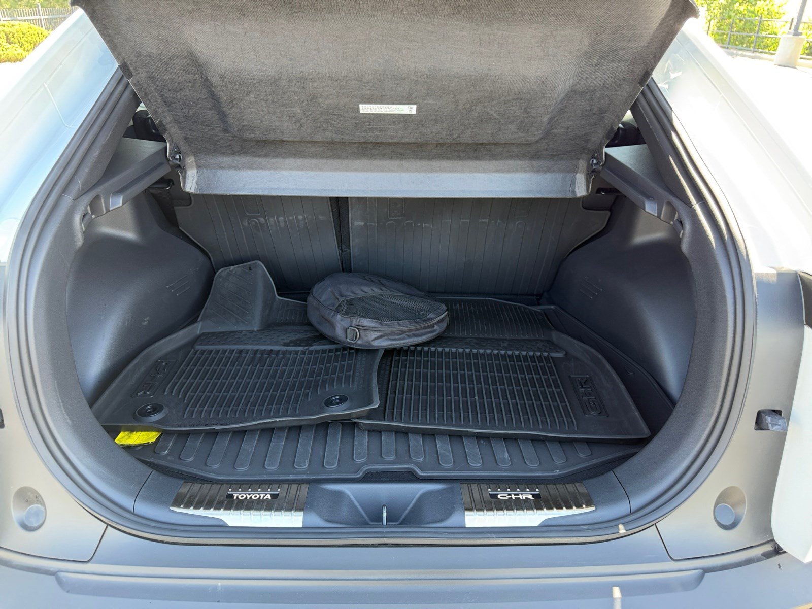 Used 2026 Toyota C-HR AWD/4WD image 32