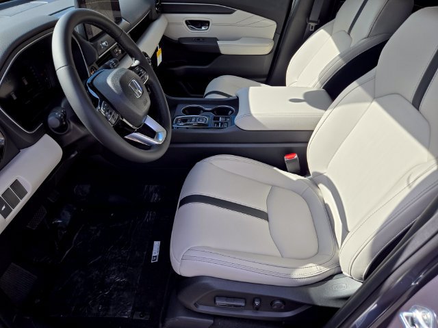 New 2026 Honda Pilot Touring image 7
