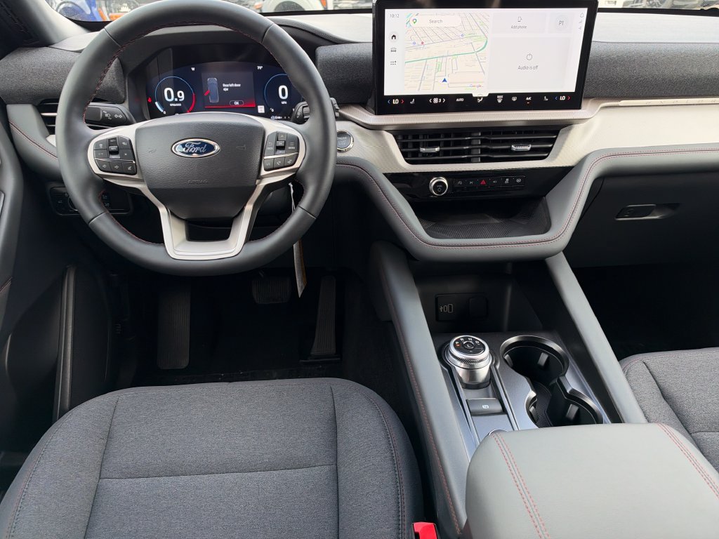 New 2027 Ford Explorer Active RWD image 5