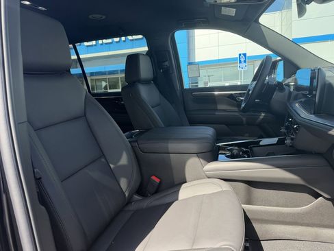 New 2026 Chevrolet Suburban LT w/ Comfort Package image 8