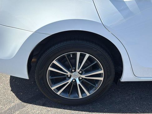 Used 2016 Toyota Corolla LE FWD image 11