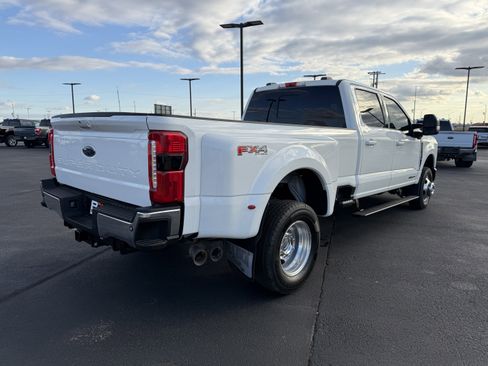 Used 2023 Ford F350 Lariat w/ Lariat Ultimate Package image 3