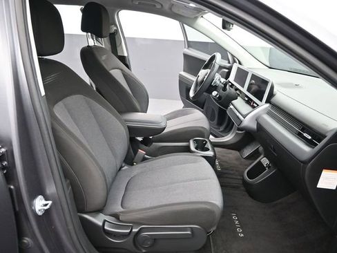 Used 2024 Hyundai Ioniq 5 SEL RWD image 12
